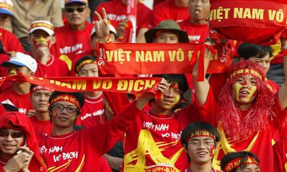 Bóng đá Việt Nam mua vui: Phút 89, thật - giả khó lường...