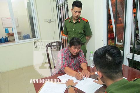 An ninh - Hình sự - Hà Nội: Bắt khẩn cấp một phụ nữ dùng dây siết cổ lái xe ôm để cướp tài sản