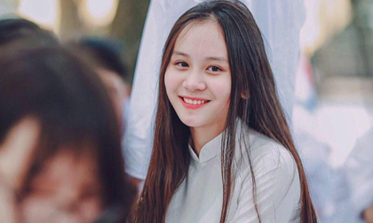 Nữ sinh Hà Nội hot nhất mùa bế giảng 2018 vì quá xinh đẹp