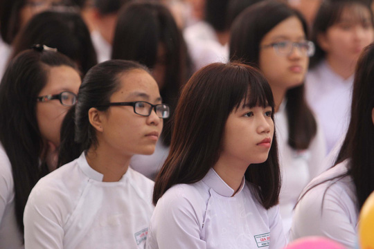 Cạnh tranh khốc liệt vào lớp 10 tại TP HCM: Có lớp 1 