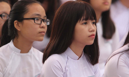Cạnh tranh khốc liệt vào lớp 10 tại TP HCM: Có lớp 1 'chọi' 17