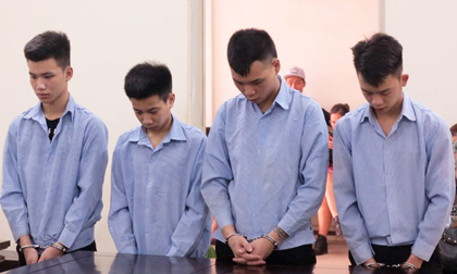 Đám cướp bịt mặt ở Hà Nội và nước mắt những người mẹ
