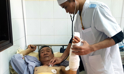 Bắt 3 nghi can cướp tài sản, chém tài xế xe ôm dã man