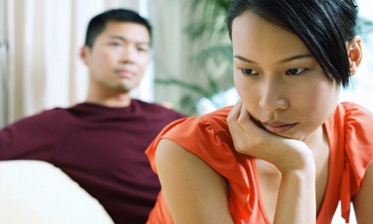 Sống với người chồng và mẹ chồng như thế này, tôi bế tắc đến mức cảm thấy mình sắp tự kỷ đến nơi rồi