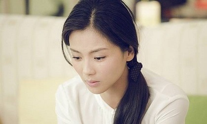 Khó hiểu lý do chồng cờ bạc, thất nghiệp, có con riêng nhưng vợ vẫn cố gắng chịu đựng