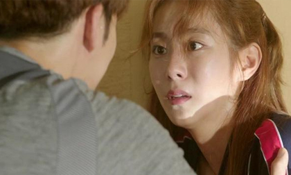 Sau đêm tân hôn, chồng lộ bộ mặt thật khi bắt vợ ký vào tờ cam kết trái khoáy