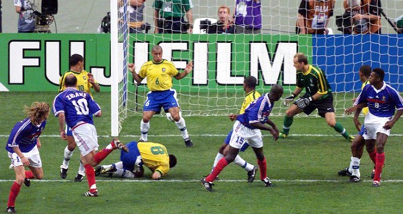 Ký ức World Cup: Bí ẩn vụ động kinh trước trận chung kết - ảnh 3