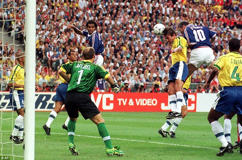 Ký ức World Cup: Bí ẩn vụ động kinh trước trận chung kết - ảnh 4