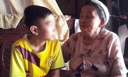 Gã hàng xóm bắt cóc bé trai, kề dao vào cổ đòi chuộc 50 triệu đồng