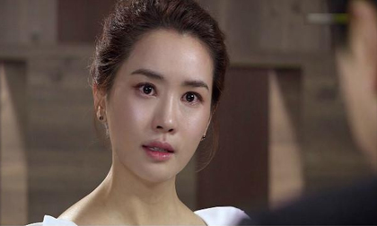 Bồ của chồng hùng hổ ghen ngược, chị vợ bán rau chỉ nói 1 câu khiến ả sững sờ