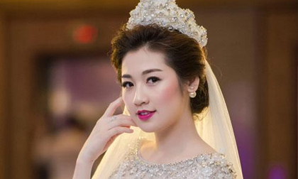 Á hậu Tú Anh lên xe hoa vào tháng 7, ông xã là tình cũ của Văn Mai Hương?