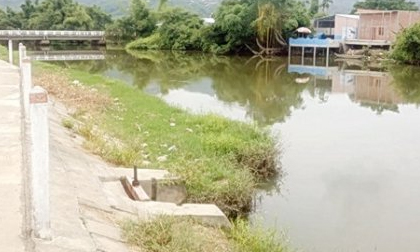 Cô gái bị người yêu xô xuống sông tử vong do cãi nhau trên đường về