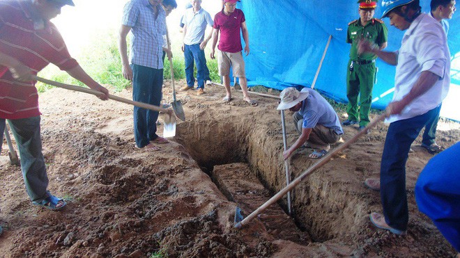 Vụ khai quật tử thi nữ kế toán: Luật sư nói chiếc bật lửa gần thi thể chưa được làm rõ