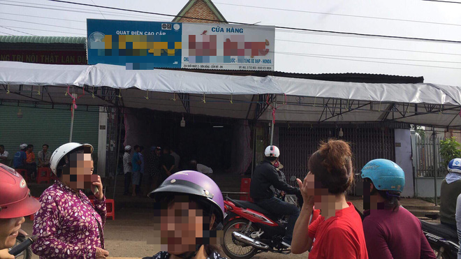 Đồng Nai: Thấy chồng bị người mua hàng đâm gục, vợ chạy ra can ngăn cũng bị đâm chết tại chỗ - Ảnh 1.