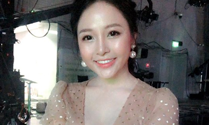 Chả phải hotgirl nhưng sự xuất hiện của cô gái này khi bình luận 'World Cup 2018' trên sóng VTV gây bão mạng