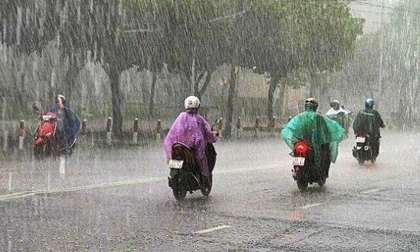 Tin mới thời tiết 17/6: Cảnh báo mưa dông khắp nội thành Hà Nội, khả năng có tố lốc