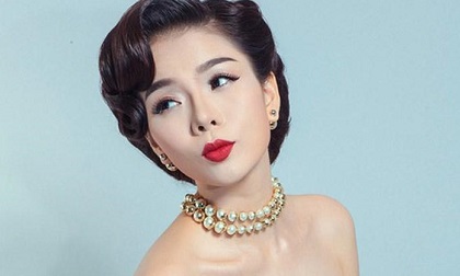 'Nữ hoàng phòng trà' Lệ Quyên đẹp như nữ thần bất chấp mặt mộc khiến gái son phải ghen tỵ