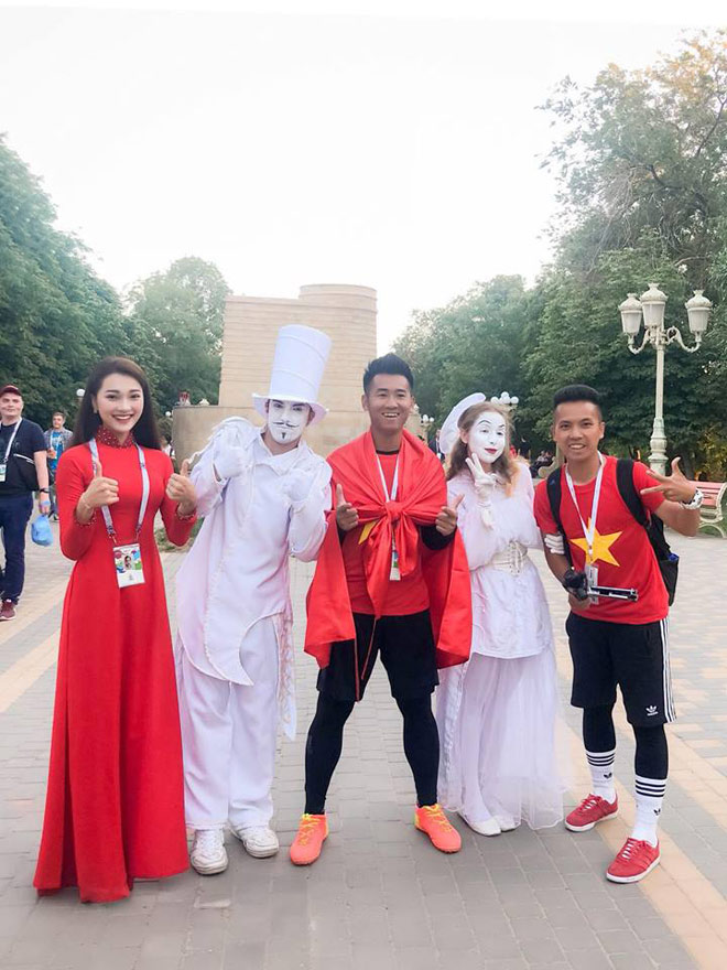 “Bạn gái tin đồn” Văn Đức U23 sang tận Nga xem World Cup - 7