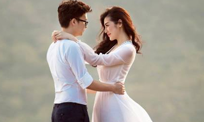 Á hậu Tú Anh mặc váy cưới lộng lẫy, kể chuyện tình với phu quân kém 1 tuổi