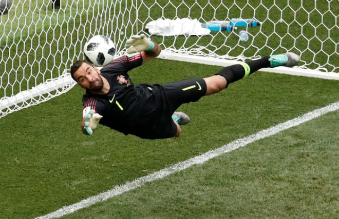 Bồ Đào Nha - Morocco: Ronaldo rực sáng,