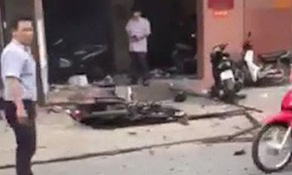 Vụ nổ tại trụ sở công an phường 12: Có 2 người đi xe máy, ném ba lô vào rồi bỏ chạy?