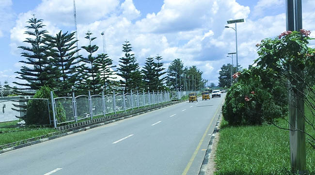 Ngoài những chiến binh 