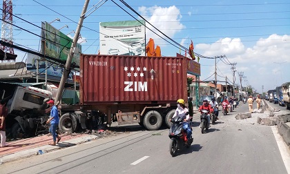 Không ngủ trưa, bảo vệ ở Sài Gòn thoát chết trong gang tấc