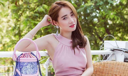 Nhã Phương kể lại khoảnh khắc sinh tử bị xe tải đâm, cả nhà khóc lóc rồi lại cười hớn hở khi thấy con lò dò chui ra
