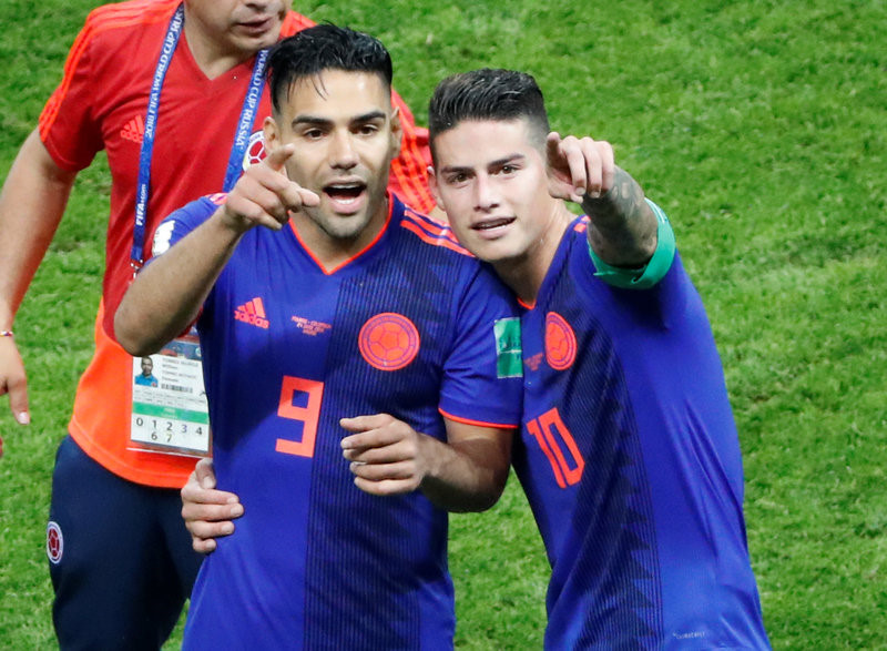 Dân mạng truy tìm thông tin cô gái gây thương nhớ là fan Colombia