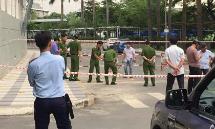 Đâm chém nhau trước chung cư ở SG, đôi nam nữ thương vong