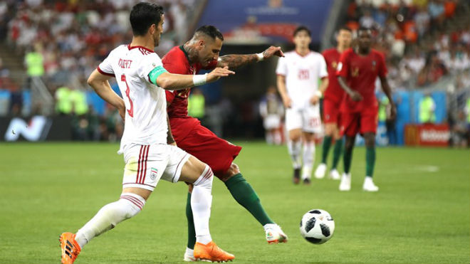 Bồ Đào Nha - Iran: Ronaldo hỏng 11m, tuyệt tác 