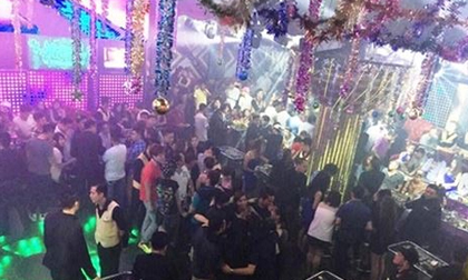 Cảnh sát đột kích quán bar, hàng trăm khách nháo nhào bỏ chạy