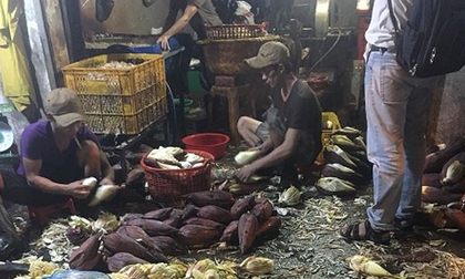 Kinh hoàng bắp chuối được 'tắm trắng' bằng hóa chất