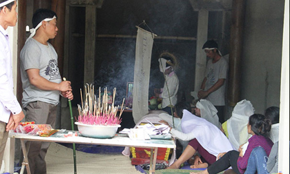 Vụ 4 người chết, 3 người bị thương do điện giật: 'Lỗi tại người chết'