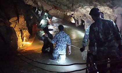 Thái Lan: Sắp tiếp cận nơi đội bóng mất tích trong hang động
