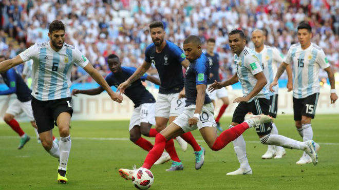 Siêu sao Mbappe đập tan giới hạn, chinh phục đỉnh cao: Như Vua Pele mới - 1