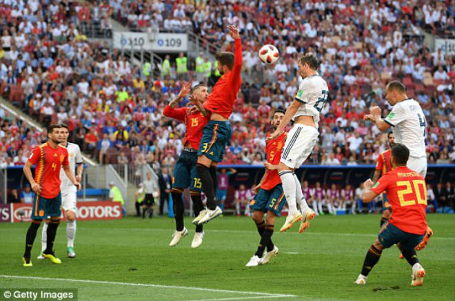 World Cup, Tây Ban Nha - Nga: Sai lầm khó ngờ, người hùng loạt 