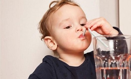 Trẻ nhỏ cũng sỏi thận vì những thói quen ăn uống cha mẹ không ngờ tới