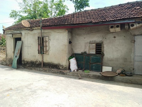 Người đàn ông tử vong sau khi bị hàng xóm bổ cuốc vào đầu - 1