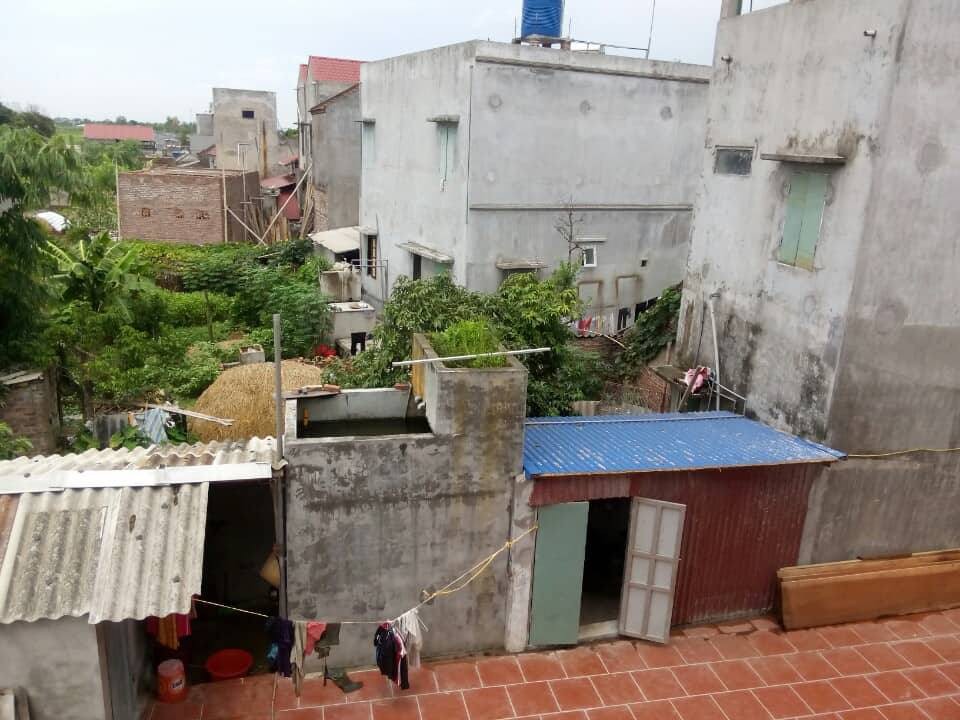 Nghi án đổ thuốc sâu vào bể nước sinh hoạt nhà hàng xóm vì mâu thuẫn Nghi án đổ thuốc sâu vào bể nước sinh hoạt nhà hàng xóm vì mâu thuẫn