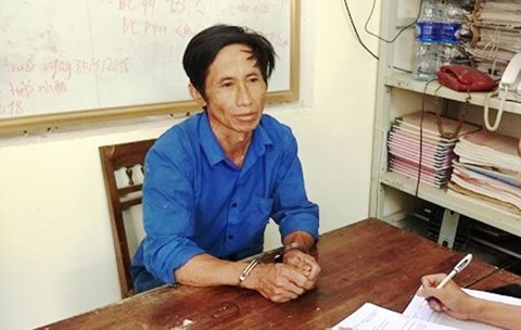 Nghệ An: Bị vây bắt, kẻ trốn nã rút súng tấn công 2 cảnh sát bị thương