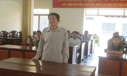 Thuê người tạt acid vợ hờ, lãnh án 18 năm tù