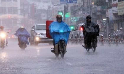 Tin mới thời tiết 15/7: Bắc Bộ tiếp tục mưa lớn, áp thấp nguy hiểm trên biển Đông