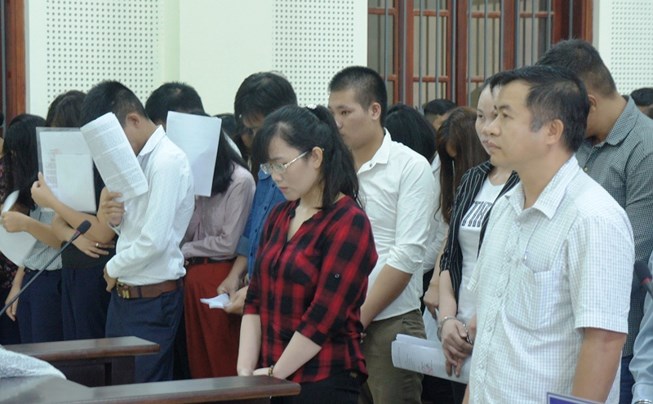 Nhân viên “ôm” 50 tỉ đồng khiến sếp và nhiều cán bộ ngân hàng nhận án - 1