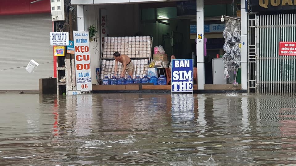 Hai vợ chồng đi đánh cá mất tích trên sông Lam - 1