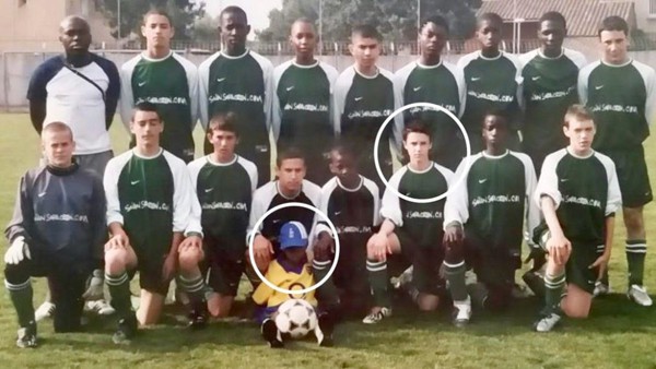 
Mbappe có cơ hội tiếp xúc với bóng đá từ khi còn rất nhỏ. Cậu thường xuyên trốn bố mẹ tập bóng trong nhà.

