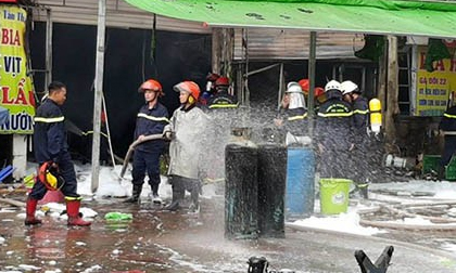 Vụ cháy quán bia ở Nguyễn Hữu Thọ: Cô bé xấu số đang ngủ nên không kịp chạy thoát