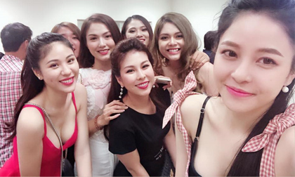 Chuyện hậu trường giờ mới kể của dàn hot girl 'Nóng cùng World Cup'
