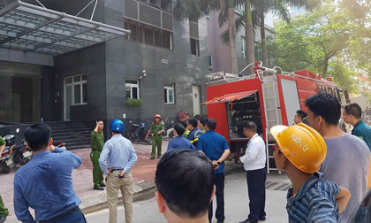 Hà Nội: Cháy chung cư trên mặt đường Hoàng Đạo Thúy, người dân hoảng loạn