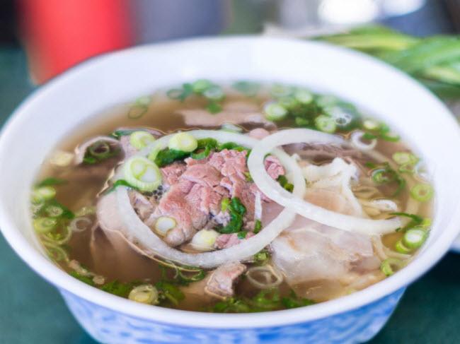 top nhung mon an duong pho hap dan nhat chau a sao co the thieu dai dien tu viet nam - 2